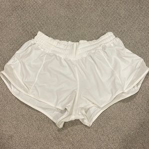Women’s Lululemon 2.5” Shorts
